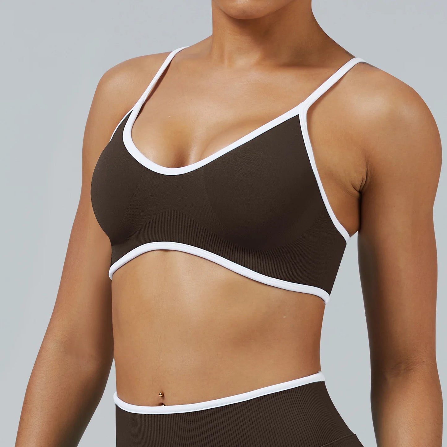 2 pcs White Contrast Color Design Sling Sports Underwear Breathable Yoga Bra Outdoor Fitness Yoga Top and  Bottom